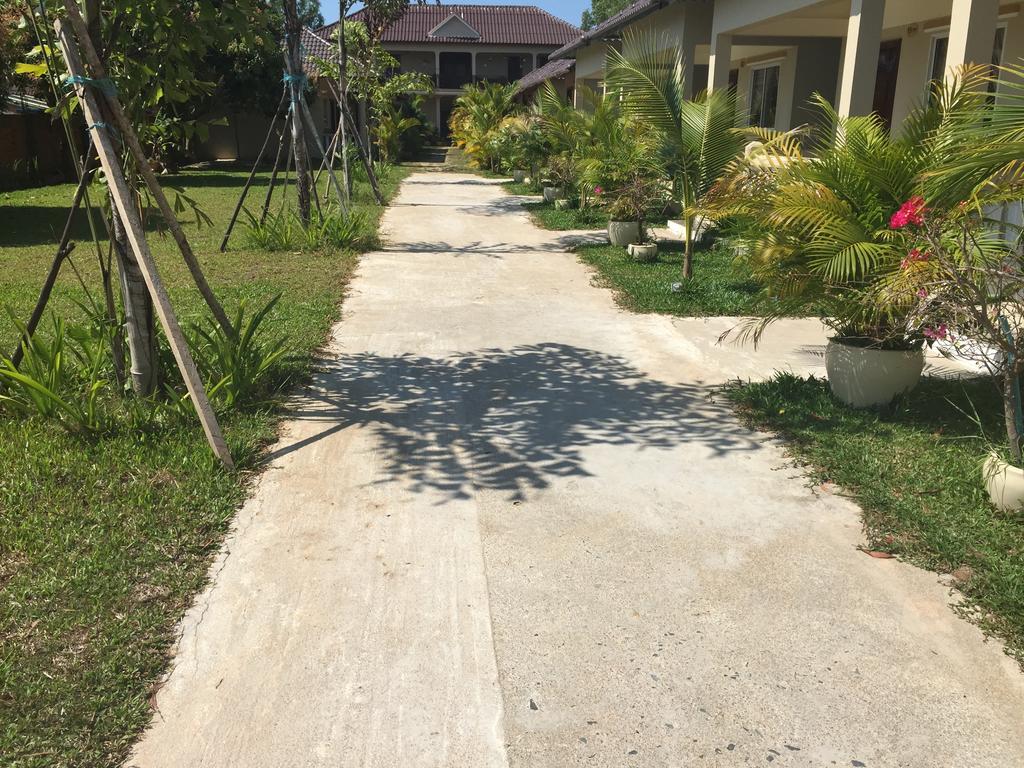 The Moonflower Bungalow Hotel Sihanoukville Eksteriør billede