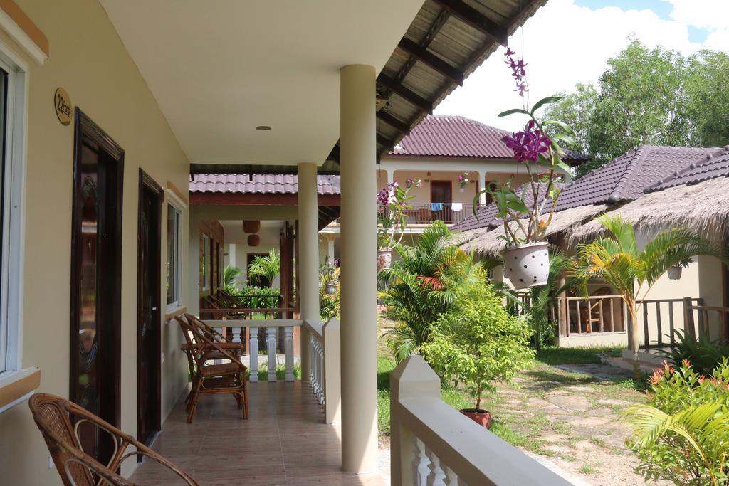 The Moonflower Bungalow Hotel Sihanoukville Eksteriør billede