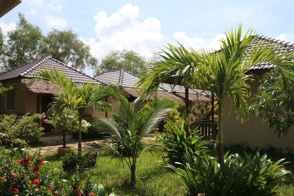 The Moonflower Bungalow Hotel Sihanoukville Eksteriør billede