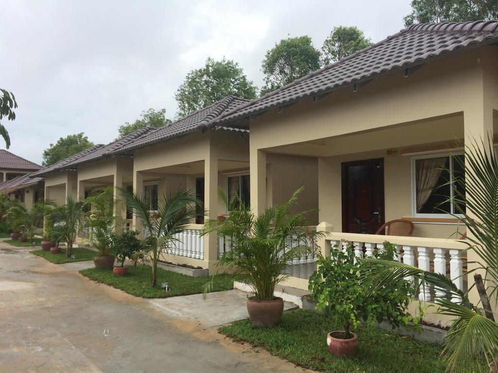 The Moonflower Bungalow Hotel Sihanoukville Eksteriør billede