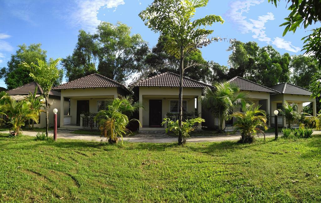 The Moonflower Bungalow Hotel Sihanoukville Eksteriør billede