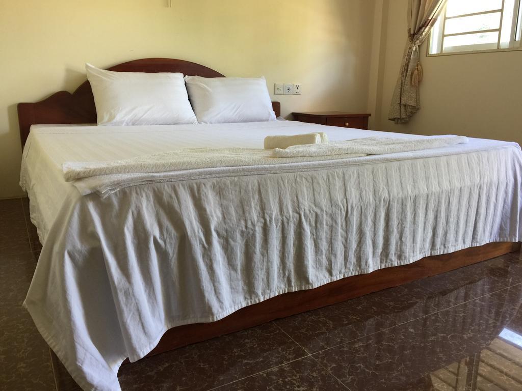 The Moonflower Bungalow Hotel Sihanoukville Eksteriør billede